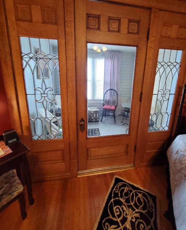 Prairie House Manor Bed & Breakfast